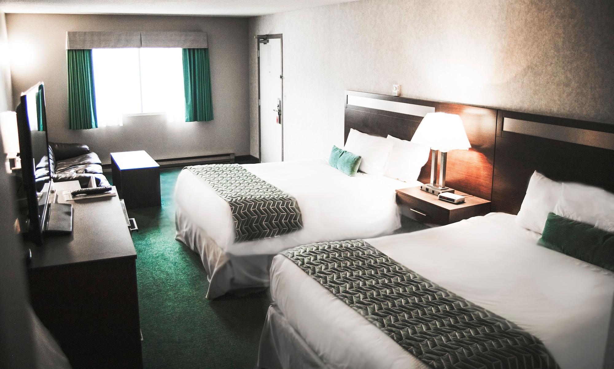 รามาดา บาย วินด์แฮม เควสเนล Hotel ภายนอก รูปภาพ