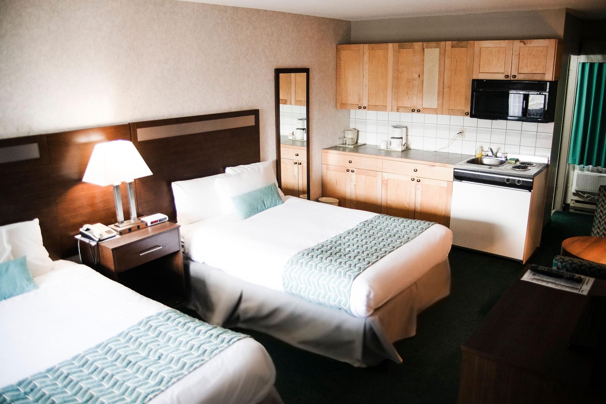 รามาดา บาย วินด์แฮม เควสเนล Hotel ภายนอก รูปภาพ