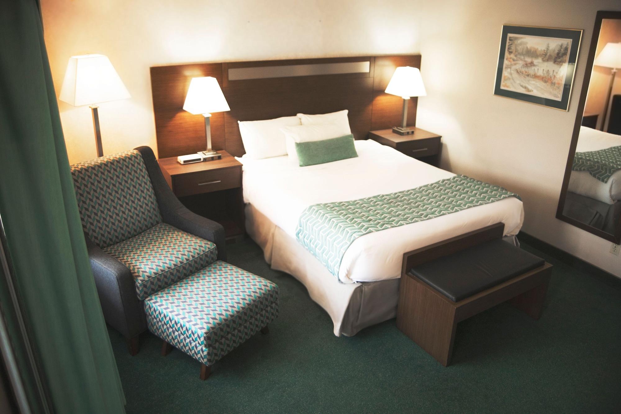 รามาดา บาย วินด์แฮม เควสเนล Hotel ภายนอก รูปภาพ
