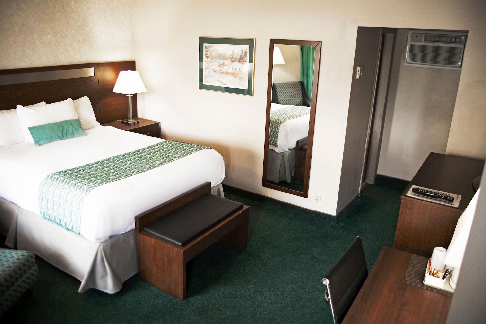 รามาดา บาย วินด์แฮม เควสเนล Hotel ภายนอก รูปภาพ